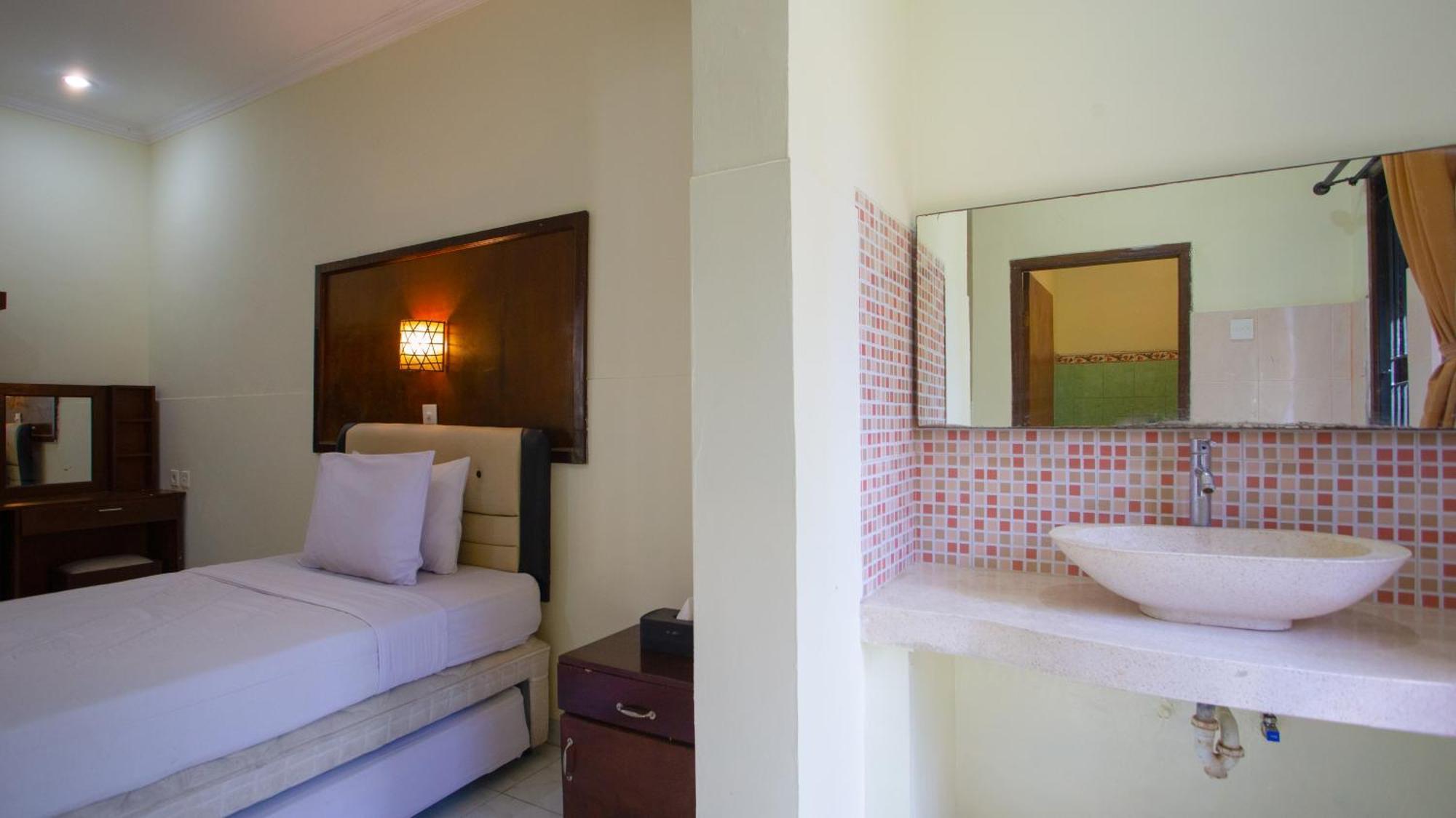 Teges Inn Kuta Kuta Lombok Exterior foto