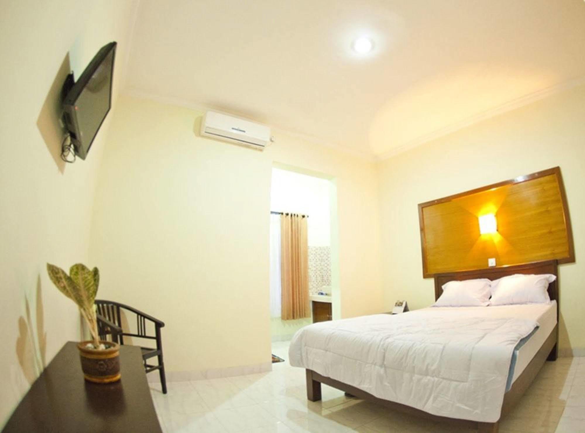 Teges Inn Kuta Kuta Lombok Exterior foto
